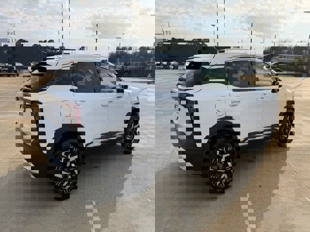 New 2026 Nissan Kicks SV image 5