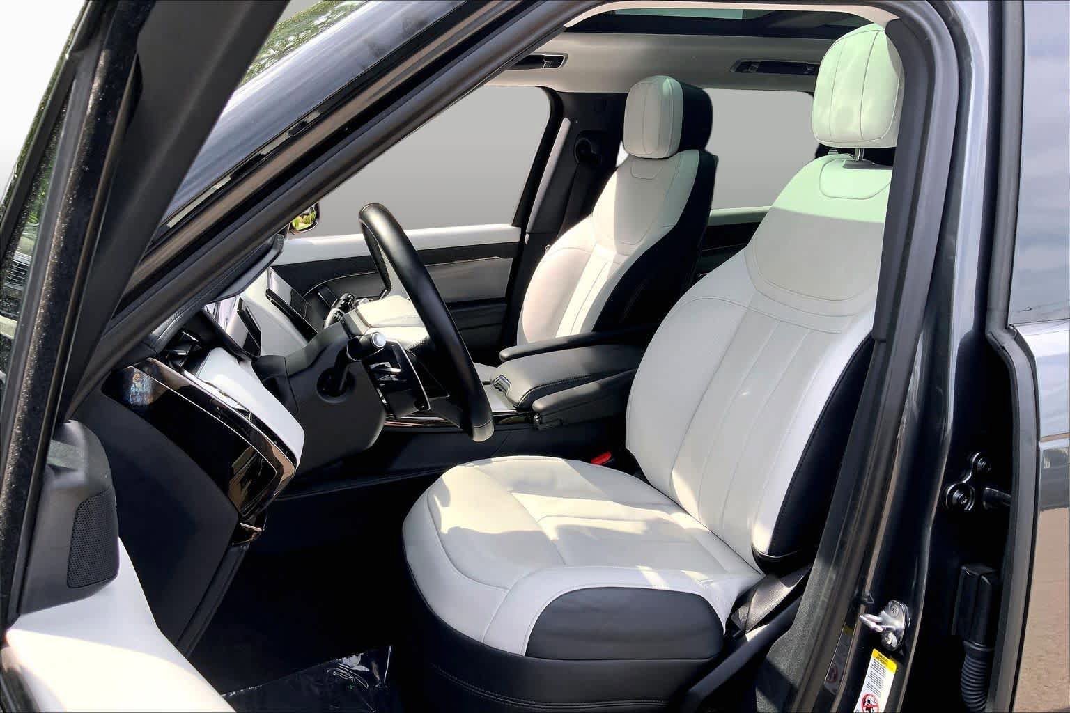 Used 2023 Land Rover Range Rover Sport SE Dynamic AWD/4WD image 9