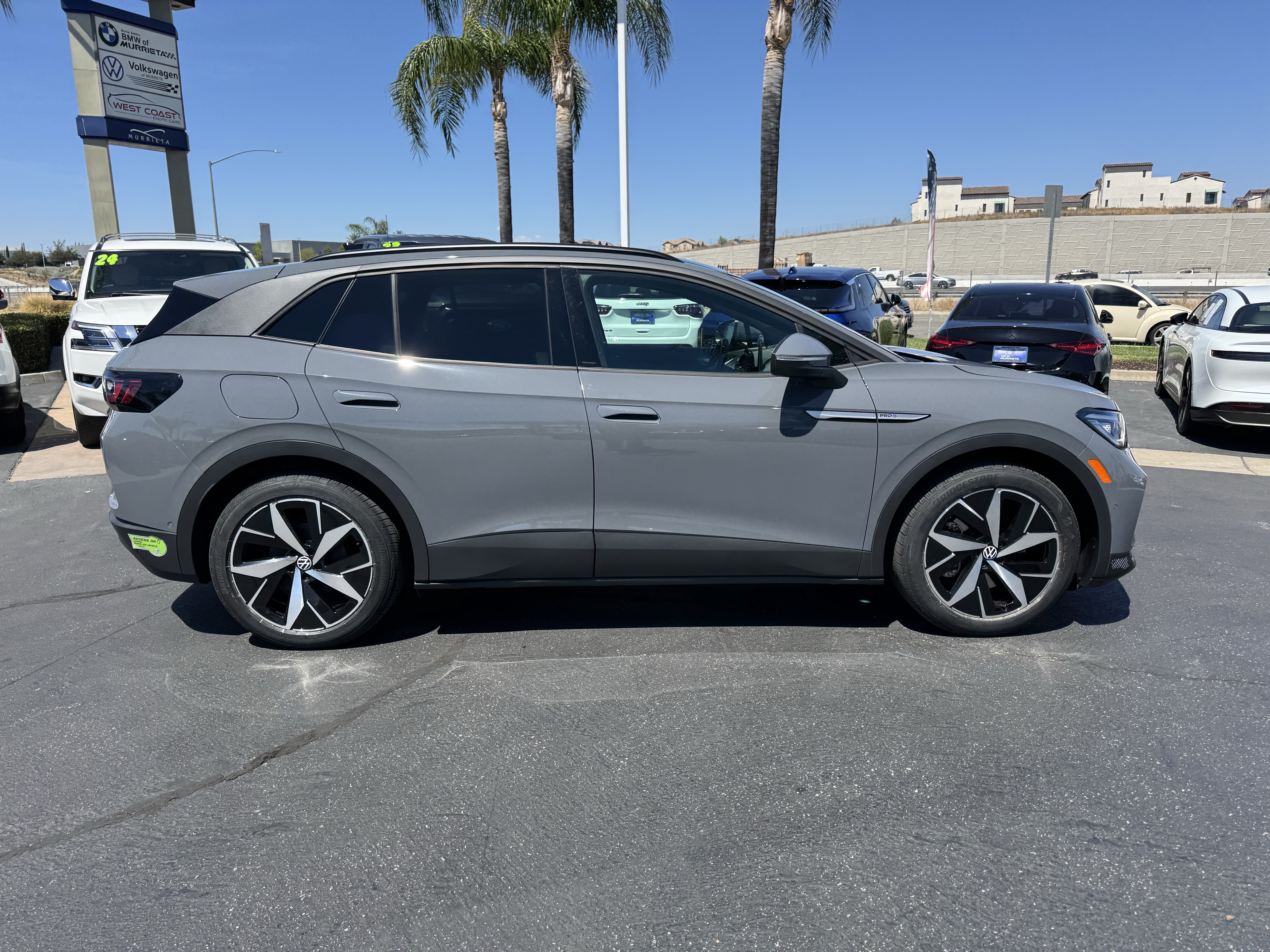 Used 2023 Volkswagen ID.4 Pro S RWD image 14