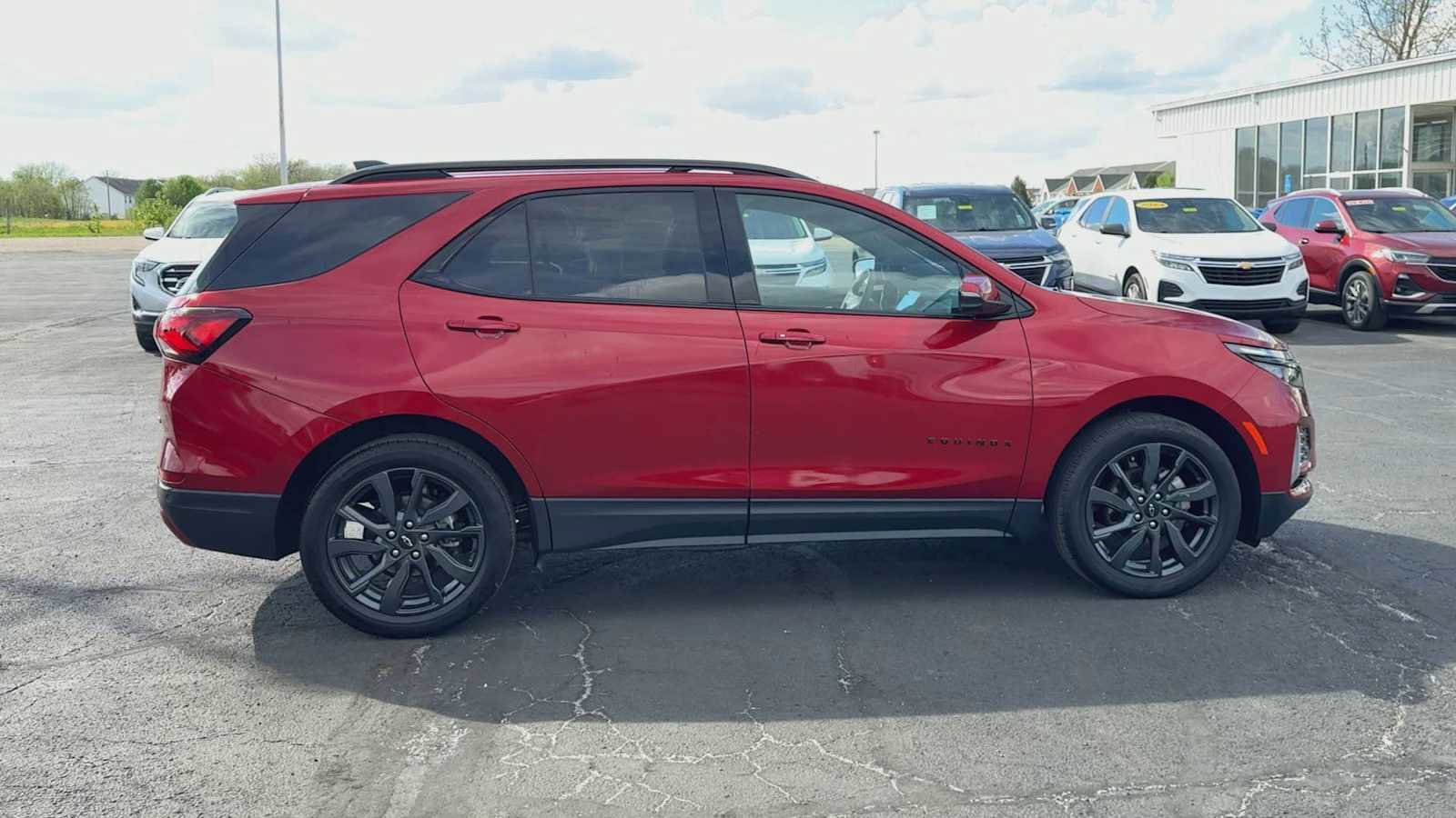 Certified 2024 Chevrolet Equinox RS w/ RS Leather Package FWD image 9