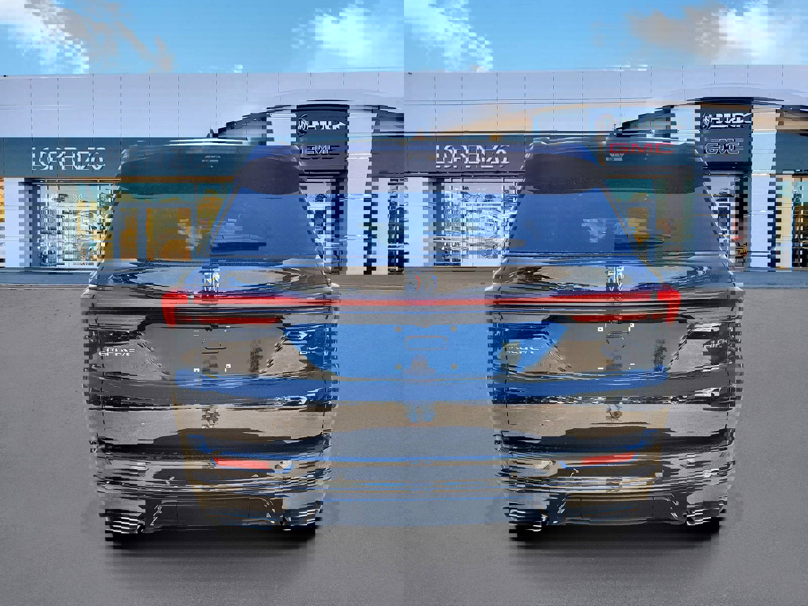 New 2026 Buick Enclave Sport Touring w/ Power Package image 4