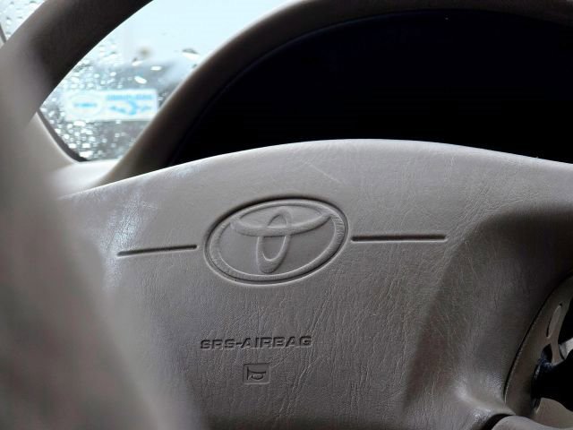Used 2000 Toyota Corolla CE image 13