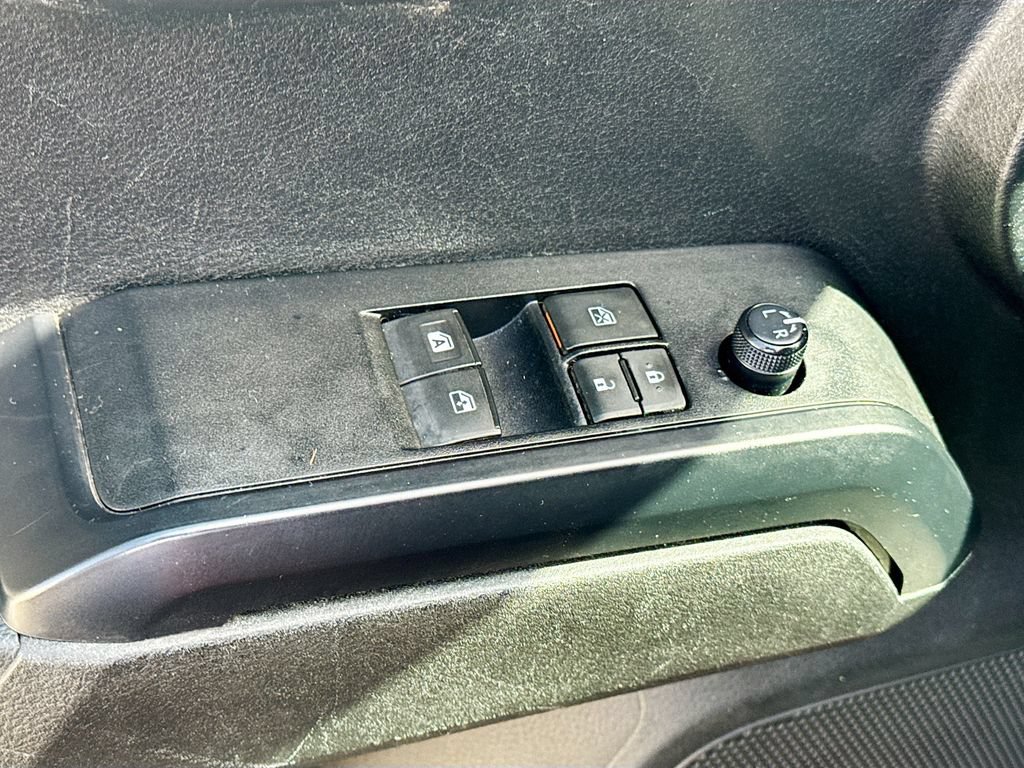 Used 2022 Toyota Tacoma SR RWD image 18