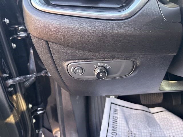 Used 2018 Chevrolet Equinox LT image 19