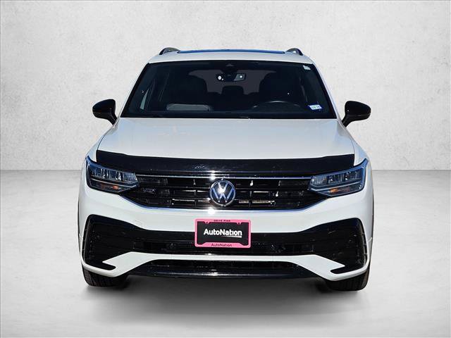 Used 2023 Volkswagen Tiguan SE R-Line FWD image 2