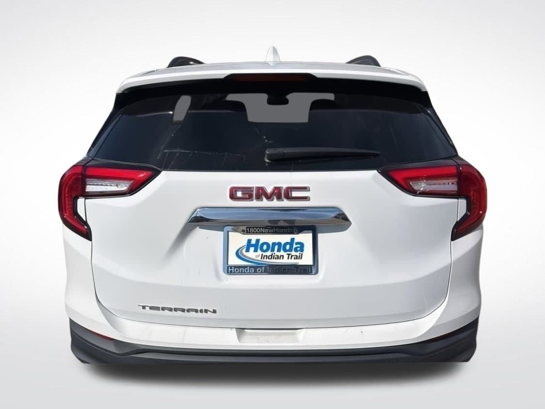 Used 2022 GMC Terrain SLE w/ Driver Convenience Package image 6