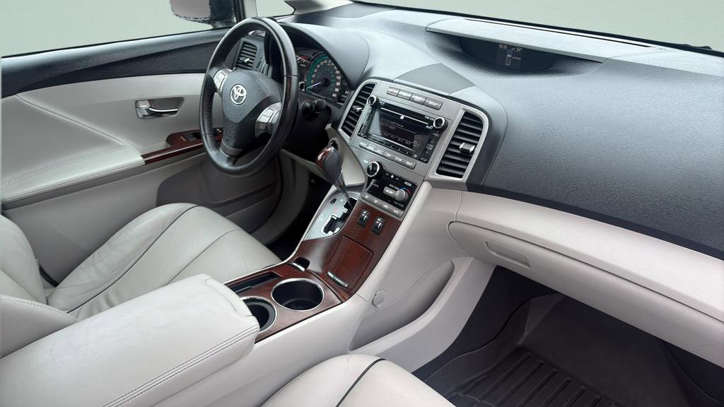 Used 2011 Toyota Venza AWD w/ Comfort Pkg image 20