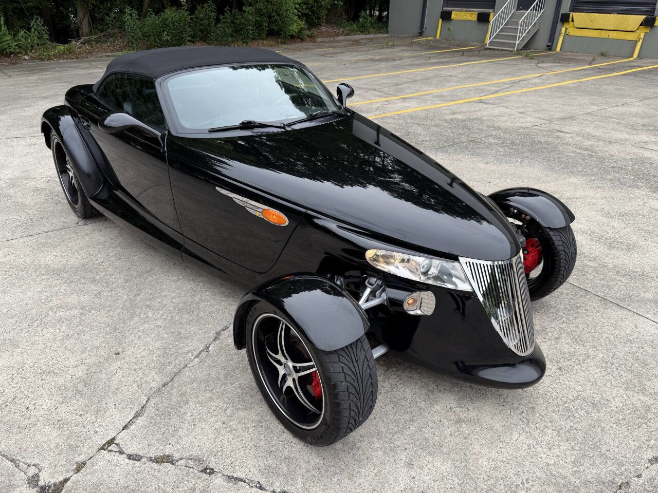 Used 1999 Plymouth Prowler RWD image 17