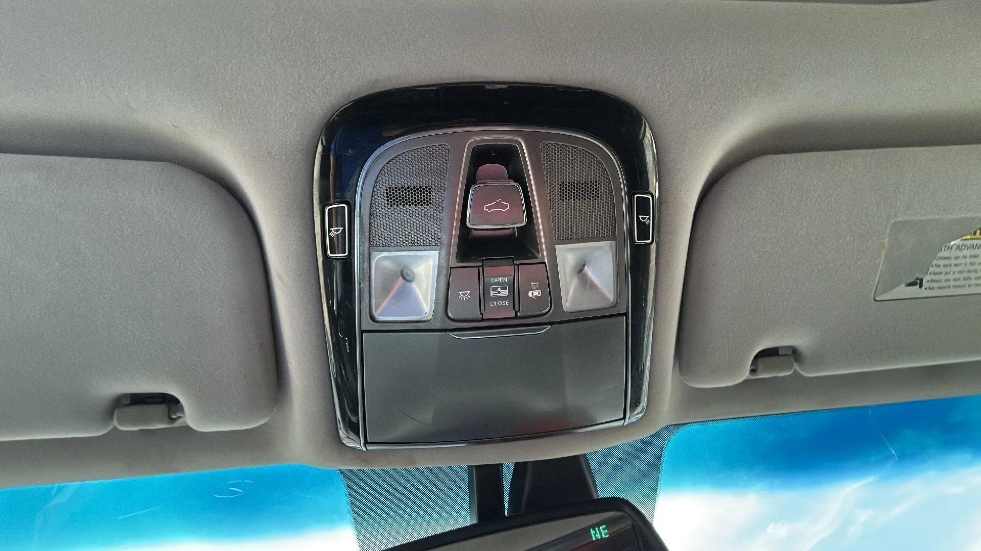 Used 2016 Hyundai Azera Limited FWD image 24