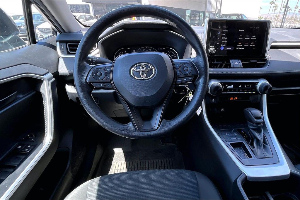 Used 2023 Toyota RAV4 LE FWD image 7