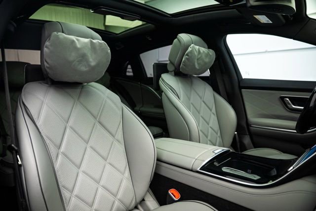 Used 2025 Mercedes-Benz Maybach S 580 4MATIC image 22