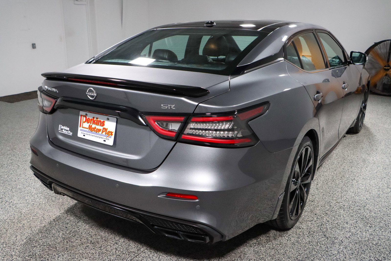 Used 2023 Nissan Maxima SR w/ Sport Mat Group FWD image 7