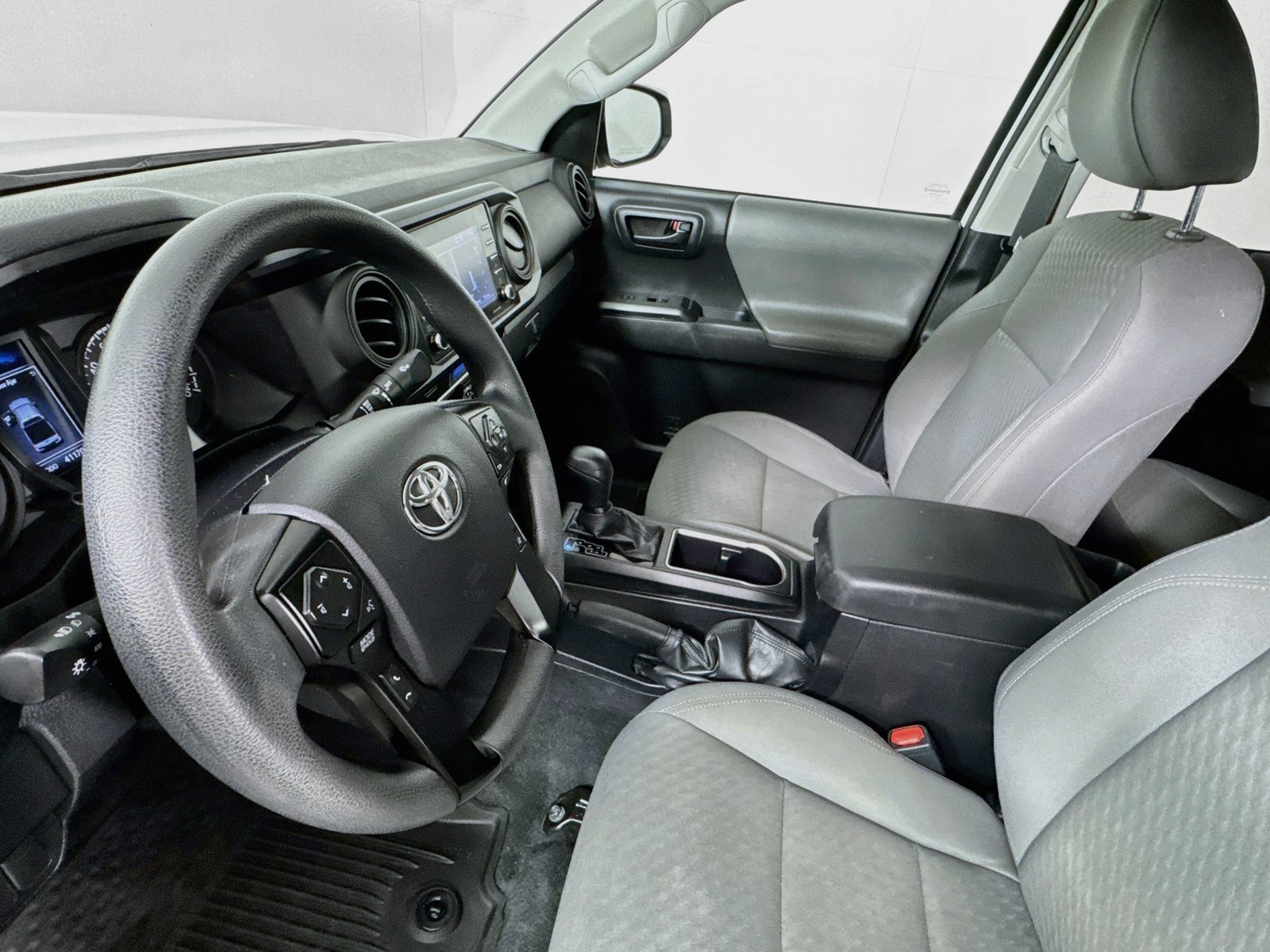 Certified 2023 Toyota Tacoma SR AWD/4WD image 11