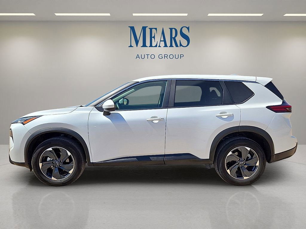Used 2024 Nissan Rogue SV AWD/4WD image 2