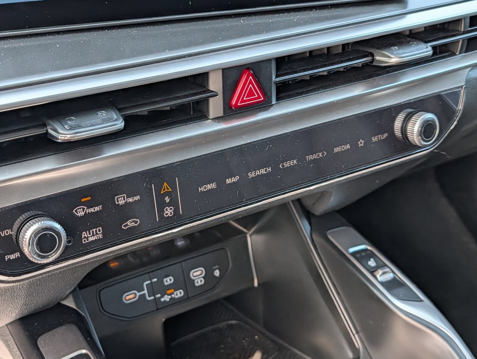 Used 2025 Kia Sorento S w/ Panoramic Sunroof Package FWD image 10