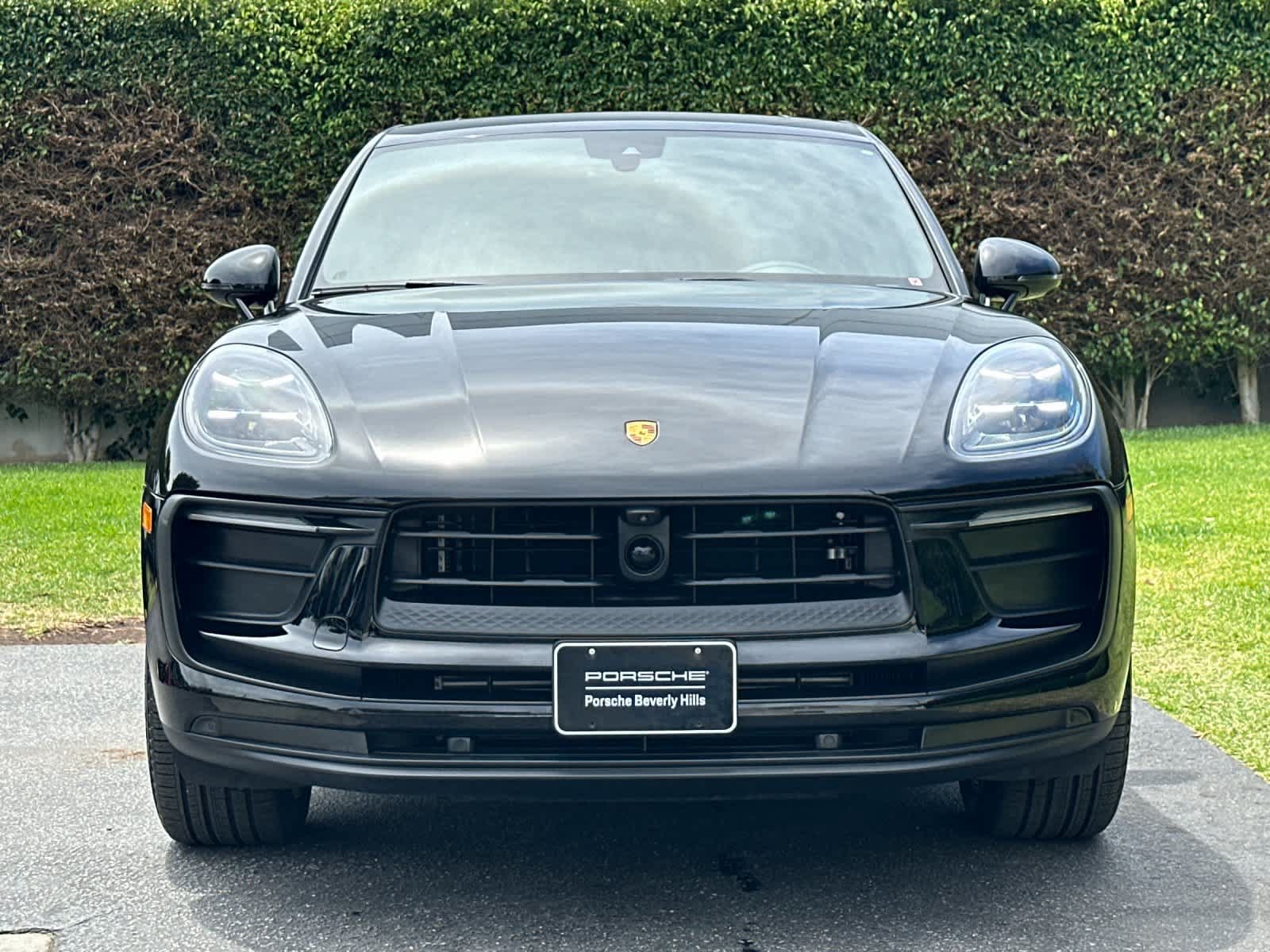 Used 2026 Porsche Macan AWD/4WD image 11