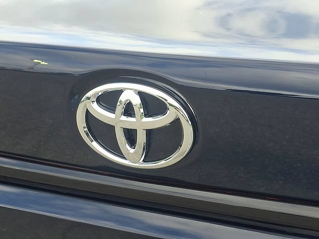 Used 2024 Toyota Corolla LE FWD image 28