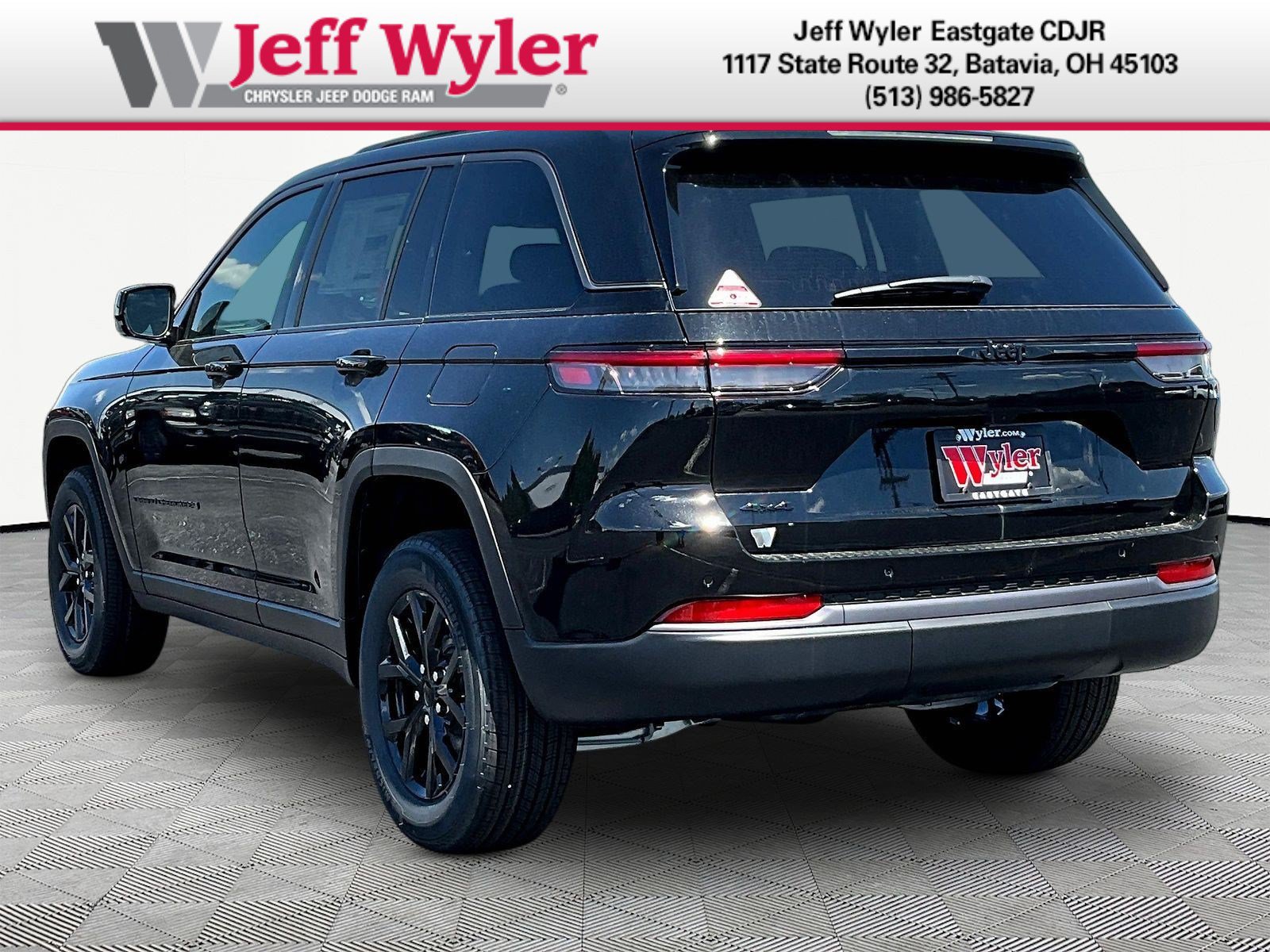 New 2026 Jeep Grand Cherokee Altitude AWD/4WD image 4