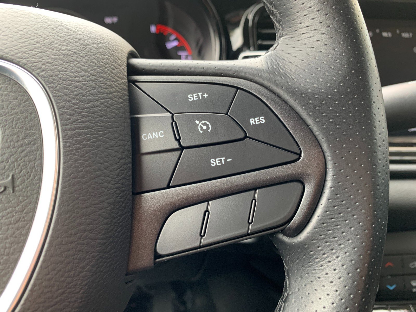 Used 2022 Dodge Durango AWD image 16