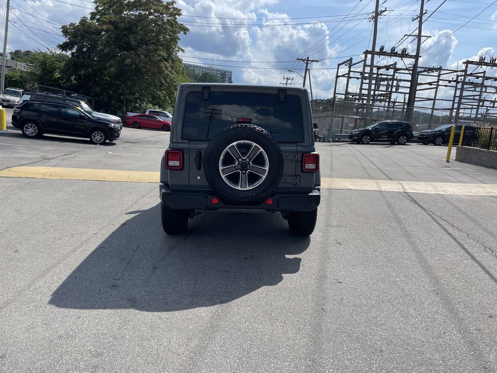 Used 2020 Jeep Wrangler Unlimited Sahara w/ Cold Weather Group AWD/4WD image 4
