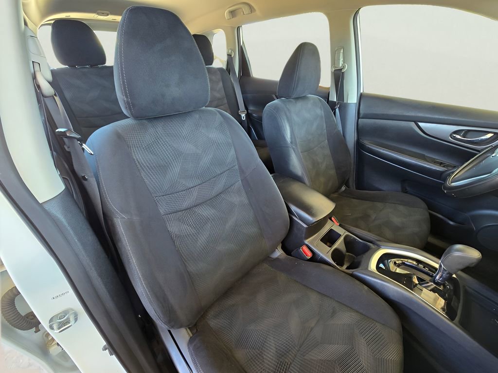 Used 2016 Nissan Rogue S image 49