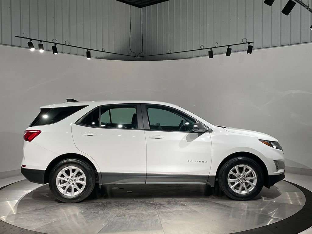 Used 2020 Chevrolet Equinox LS image 10