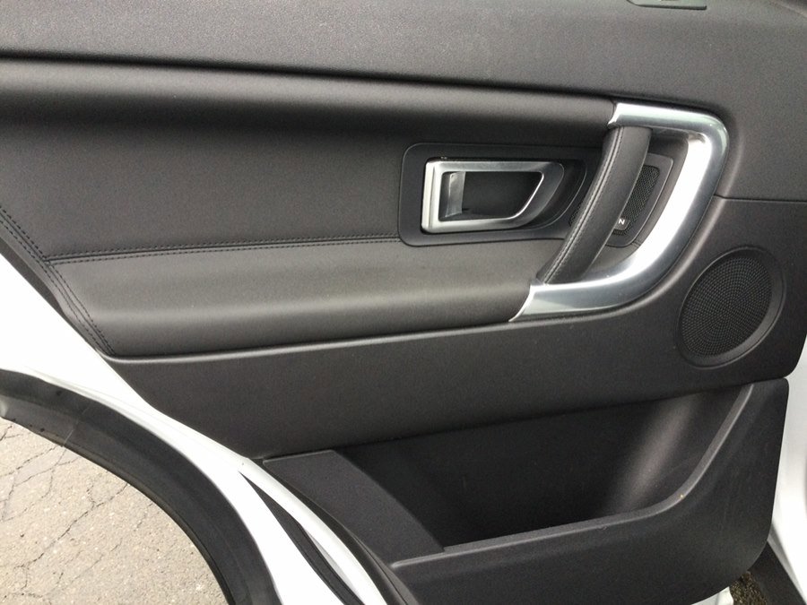 Used 2019 Land Rover Discovery Sport HSE AWD/4WD image 36