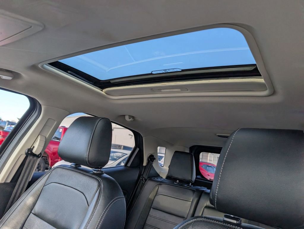 Used 2020 Ford EcoSport Titanium image 5