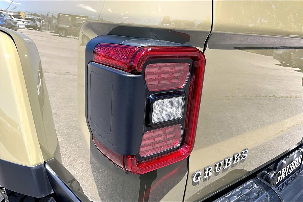 Used 2026 Jeep Gladiator Mojave AWD/4WD image 41