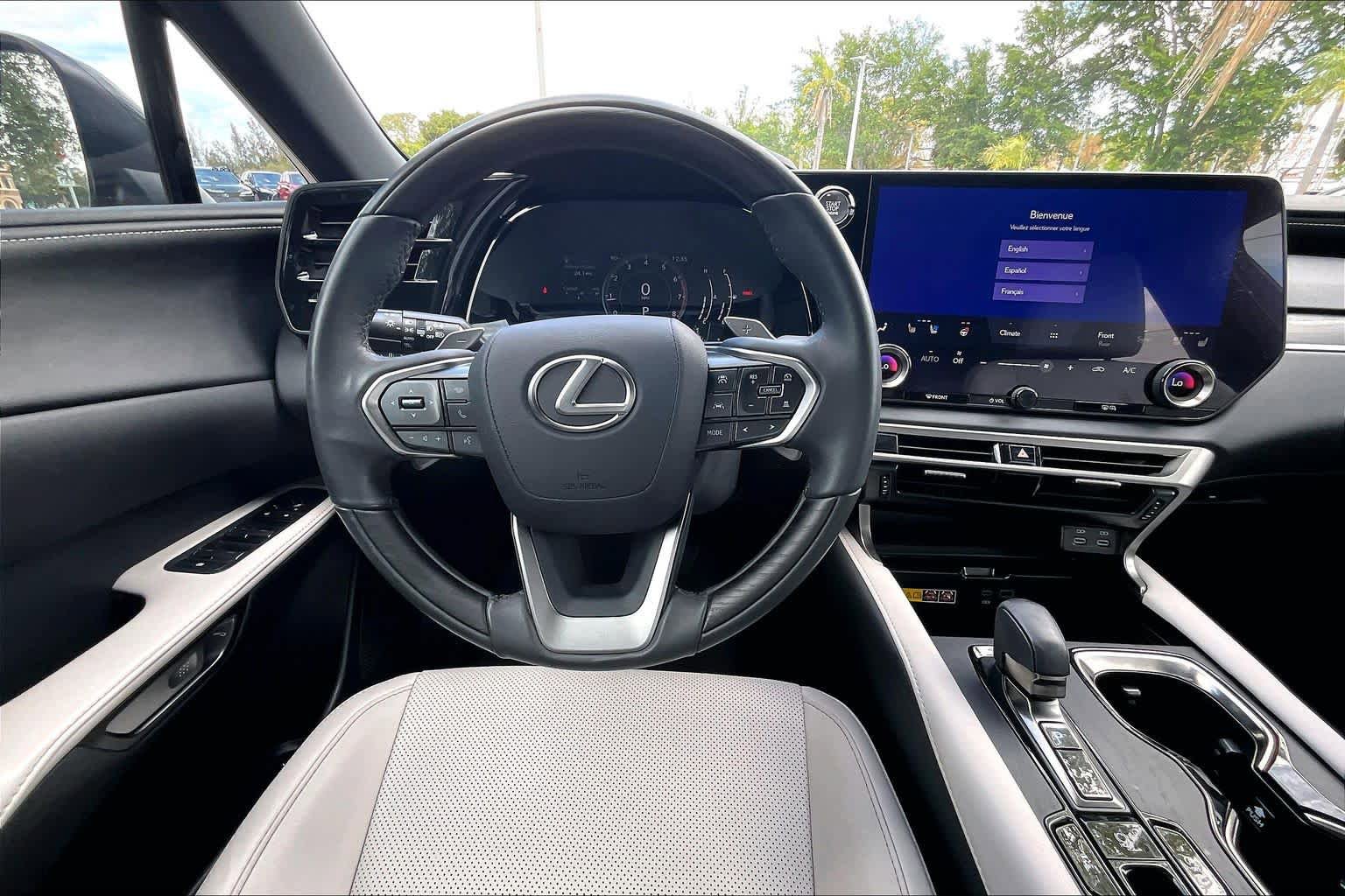 Used 2023 Lexus RX 350 Premium w/ Accessory Package (Z1) FWD image 6
