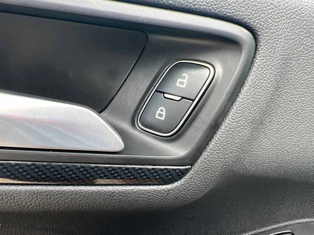 Used 2025 Ford Escape ST-Line w/ Tech Pack #1 FWD image 25