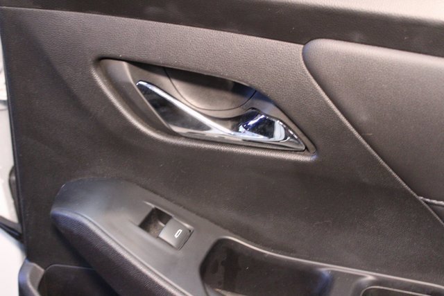 Used 2023 Chevrolet Traverse LT image 13