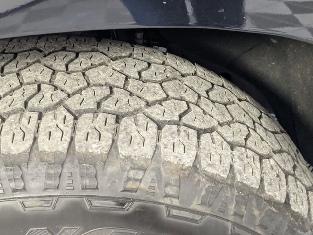 Used 2024 Chevrolet Silverado 1500 LT image 9