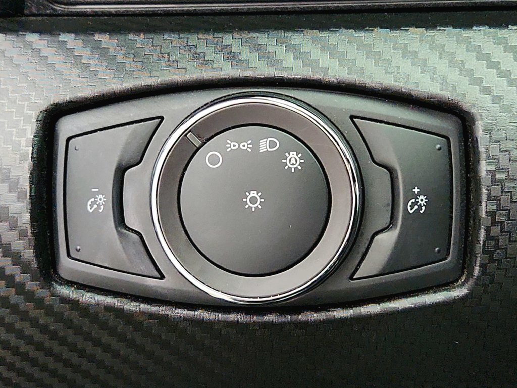 Used 2019 Ford Mustang Coupe RWD image 17