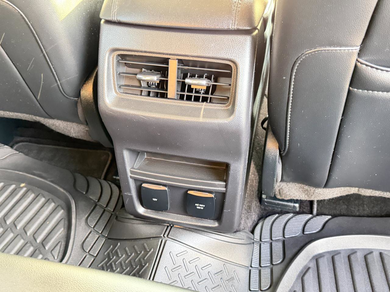 Used 2016 Ford Edge SEL w/ Equipment Group 201A AWD/4WD image 41