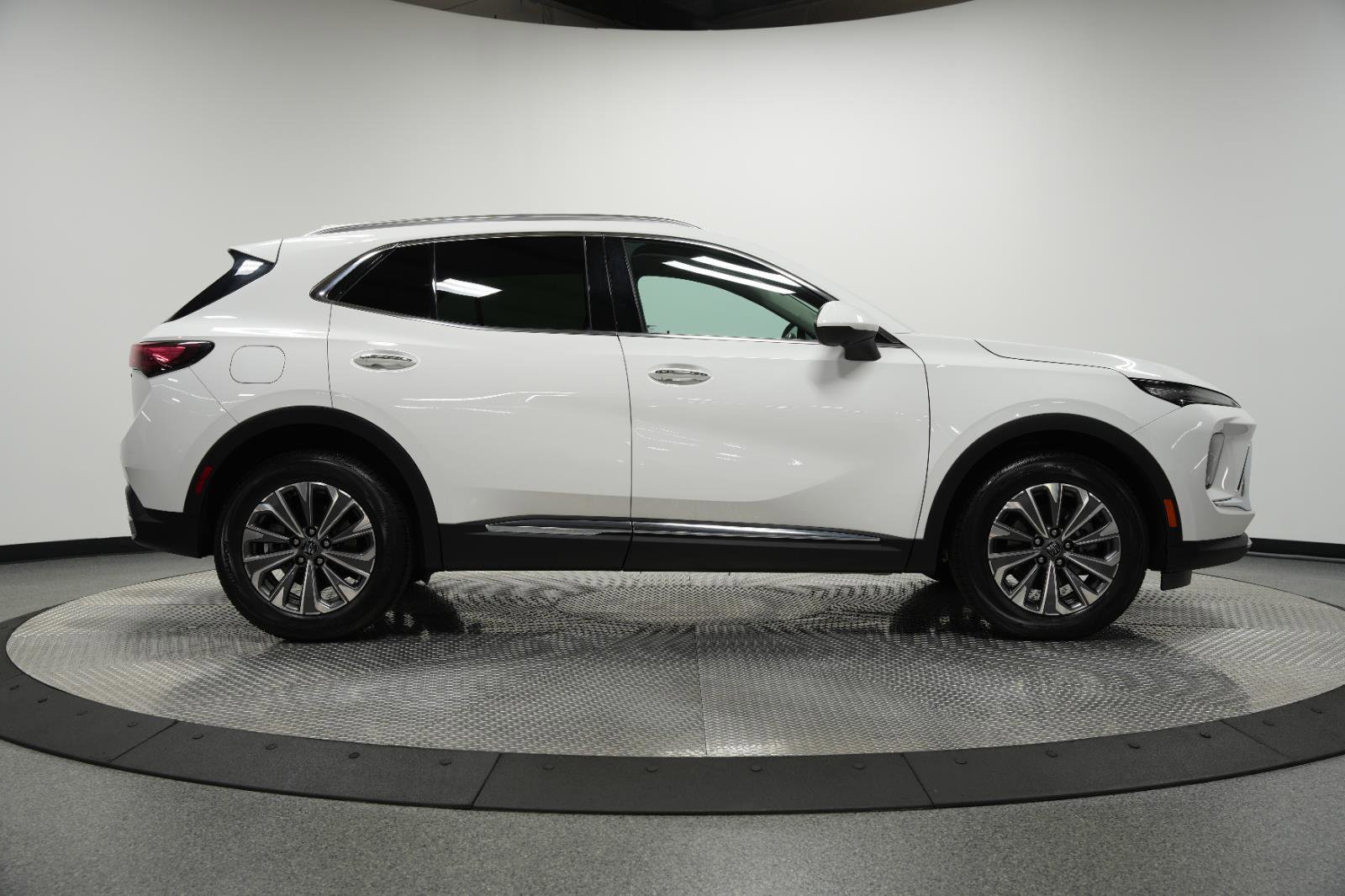 Used 2024 Buick Envision Preferred AWD/4WD image 9