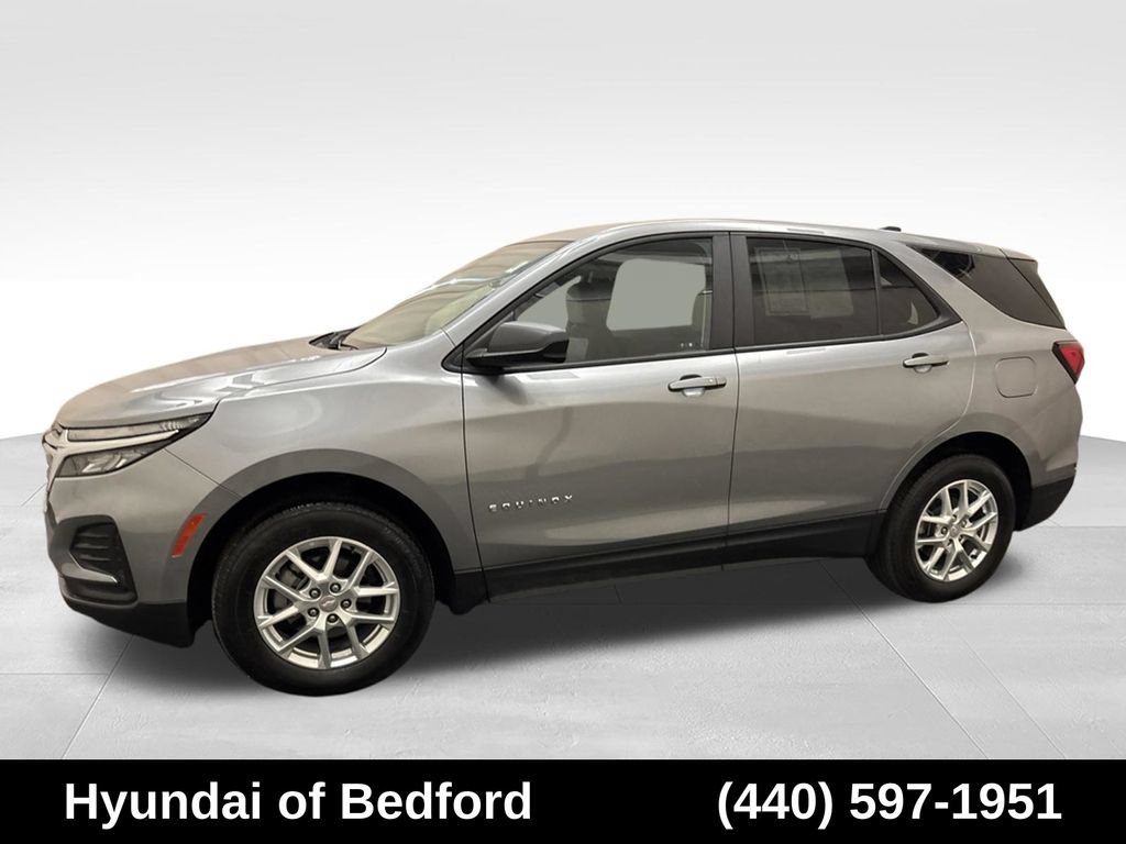 Used 2023 Chevrolet Equinox LS AWD/4WD image 9