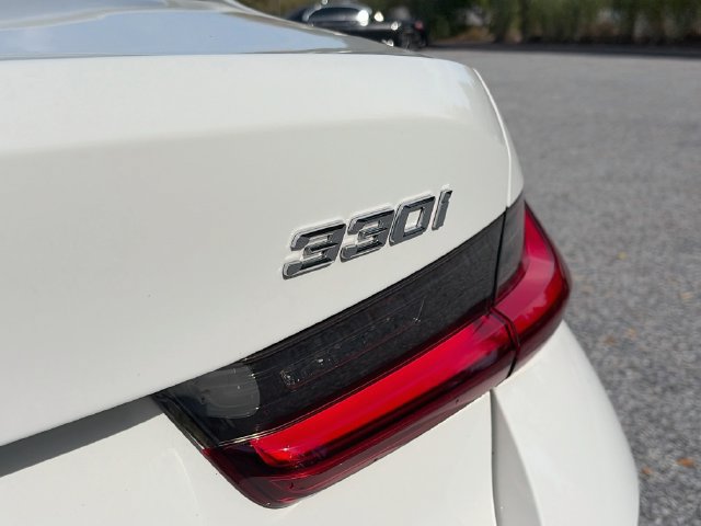 Used 2023 BMW 330i xDrive Sedan w/ Driving Assistance Package AWD/4WD image 29