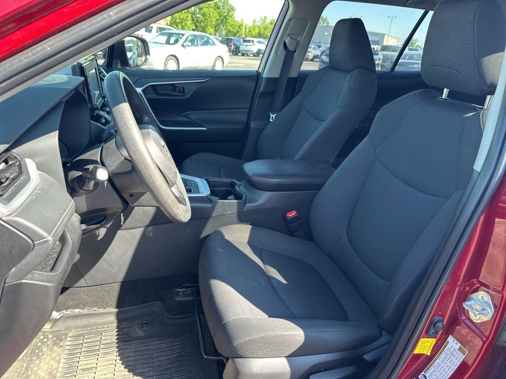 Used 2019 Toyota RAV4 LE w/ All Weather Liner Package AWD/4WD image 14