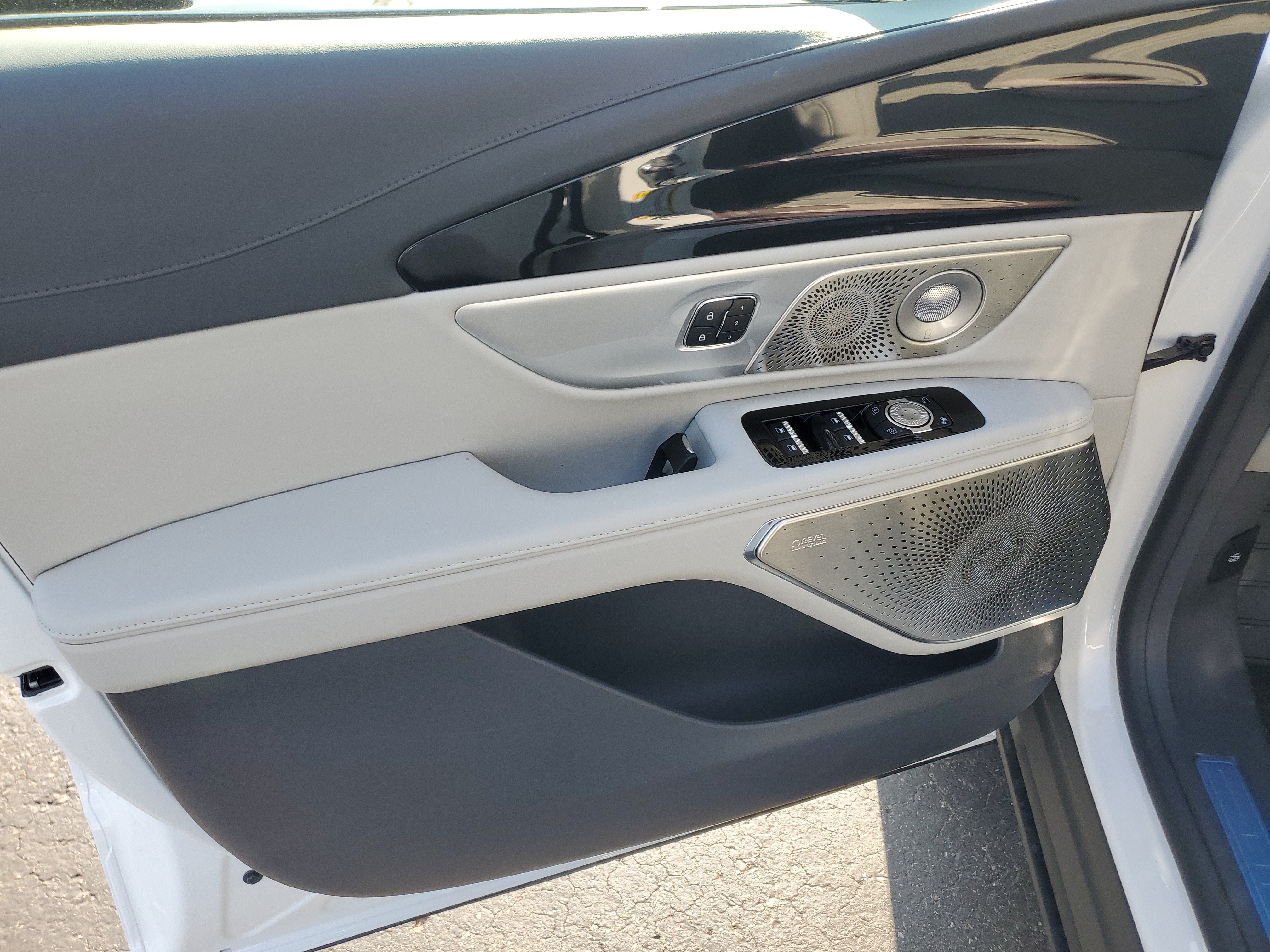 New 2026 Lincoln Nautilus Reserve AWD/4WD image 8