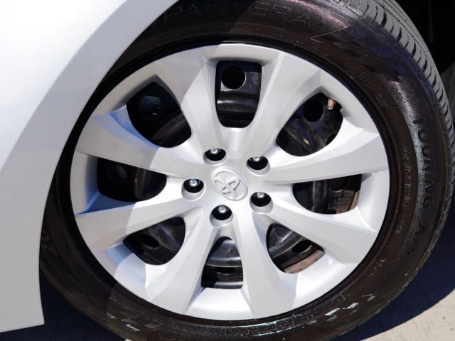Used 2024 Toyota Corolla LE FWD image 7