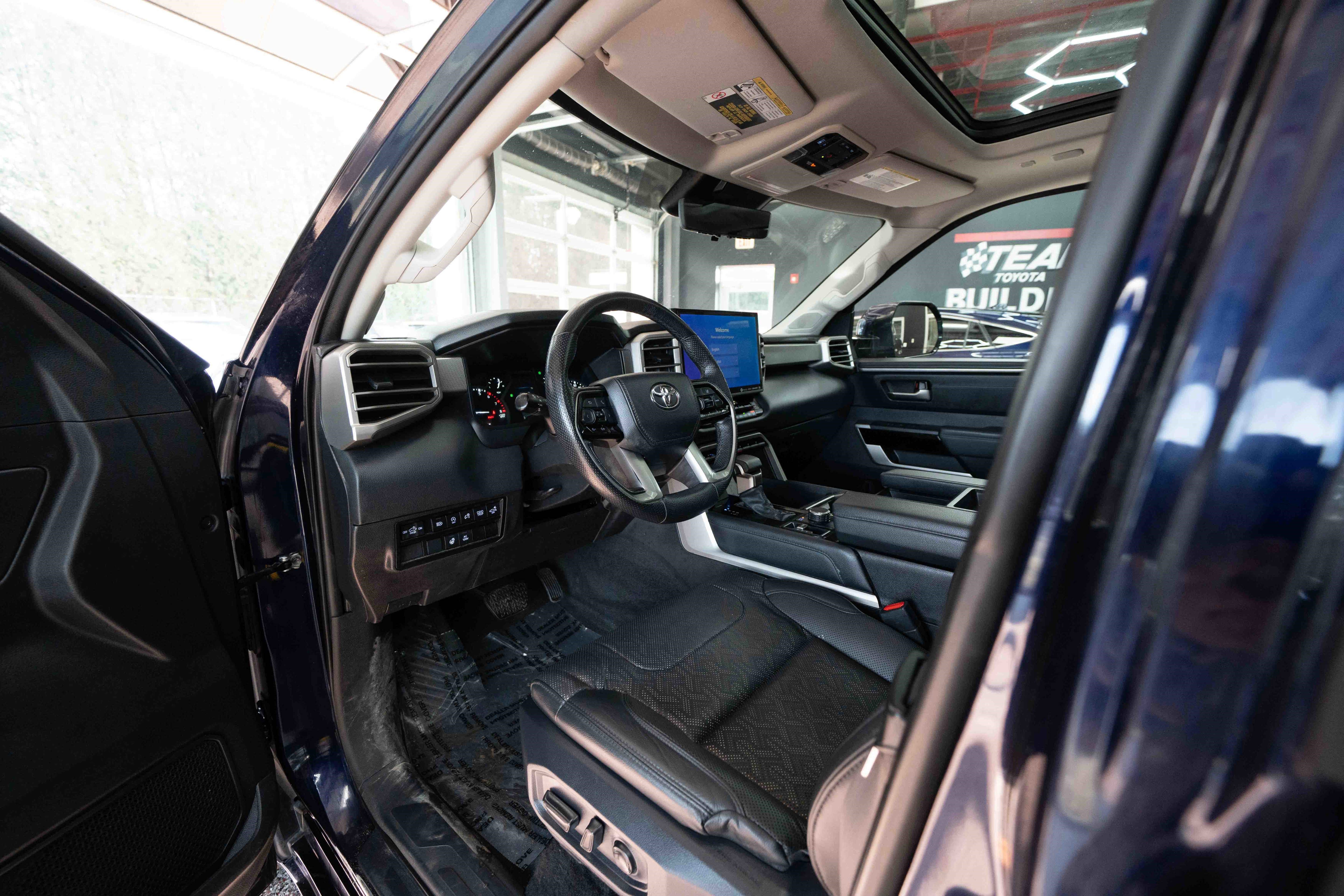 Used 2023 Toyota Tundra Limited image 8