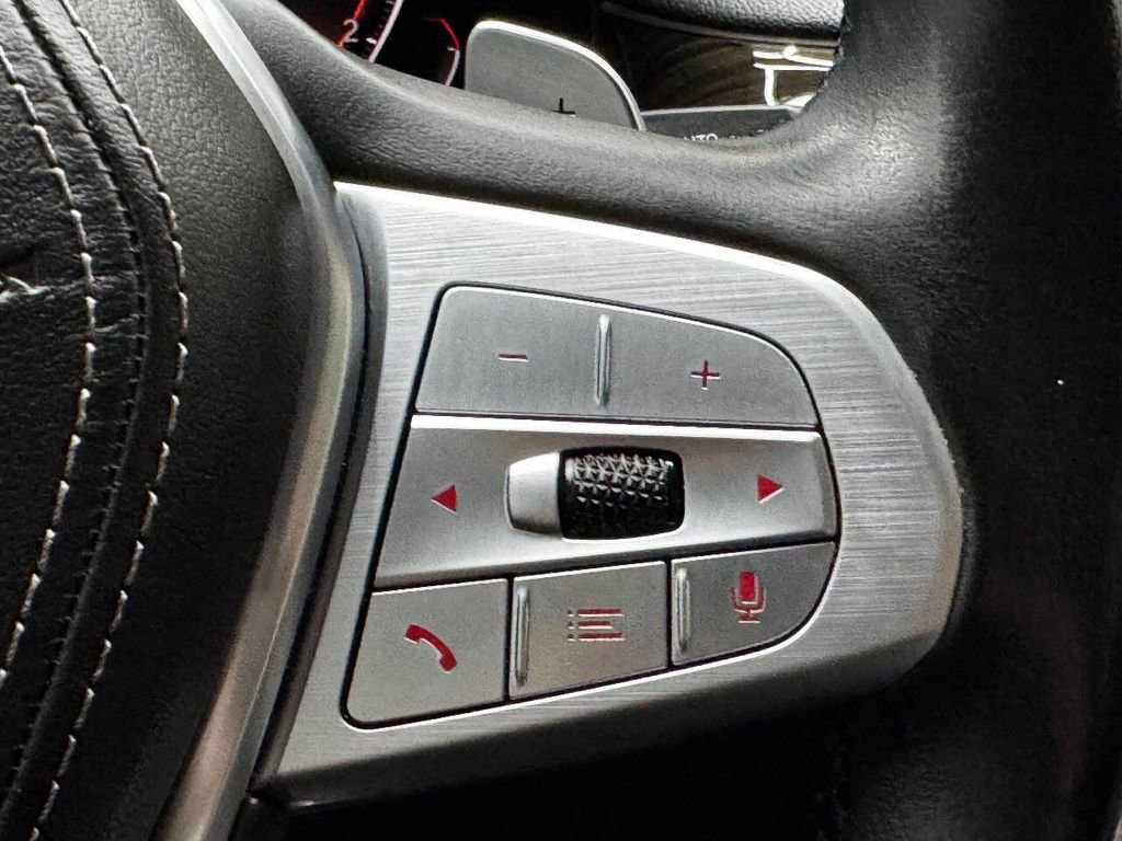 Used 2020 BMW 740i image 29