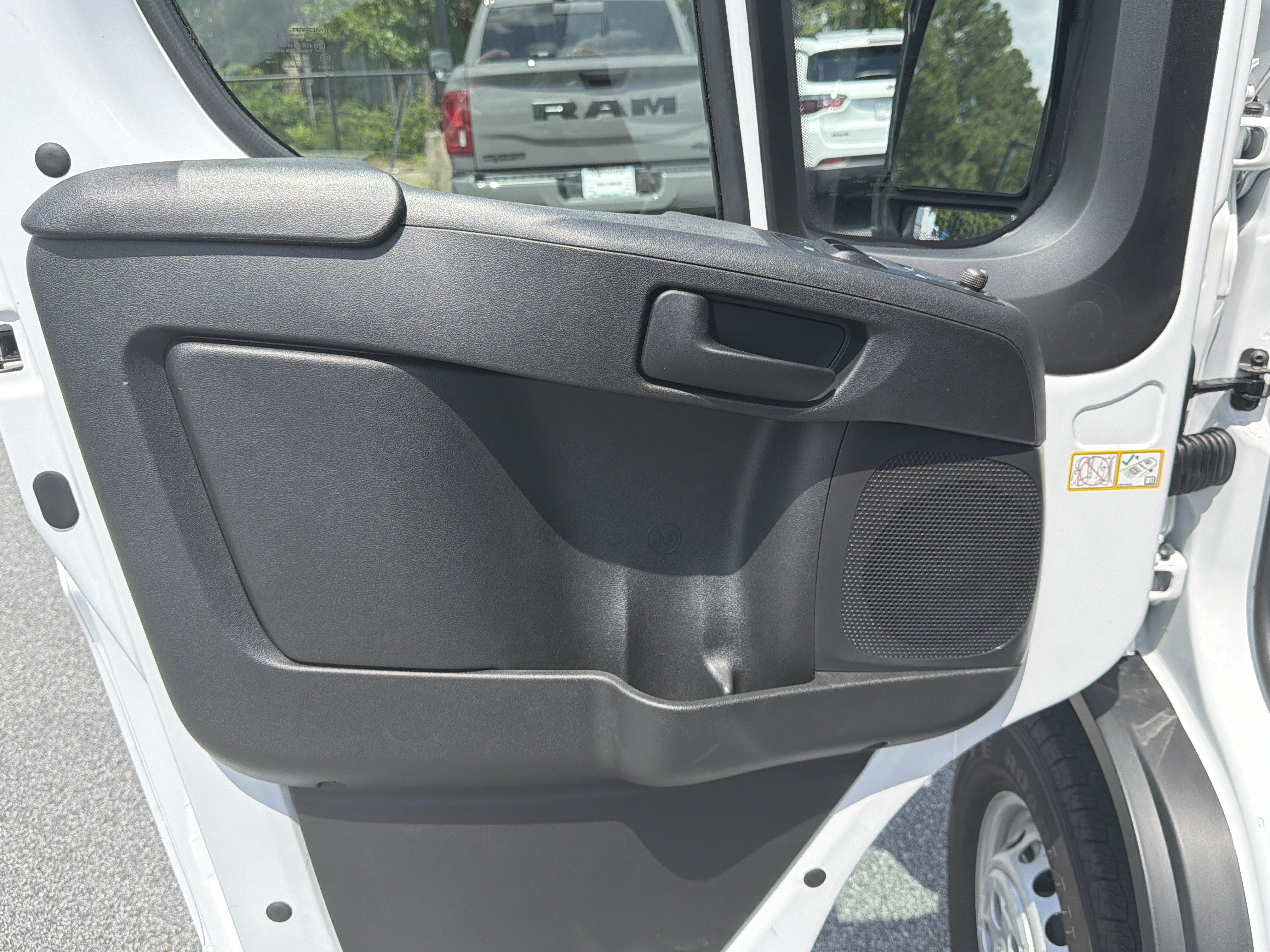 New 2026 RAM ProMaster 1500 w/ Convenience Group FWD image 12