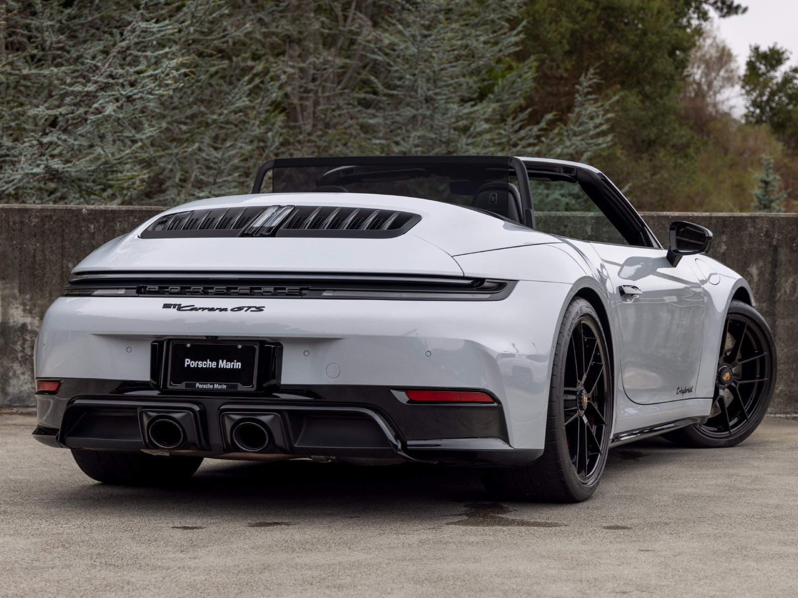 Certified 2025 Porsche 911 Carrera GTS RWD image 11