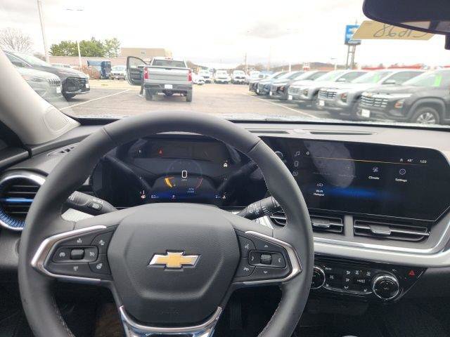 New 2026 Chevrolet Trax LT w/ Driver Confidence Package FWD image 11