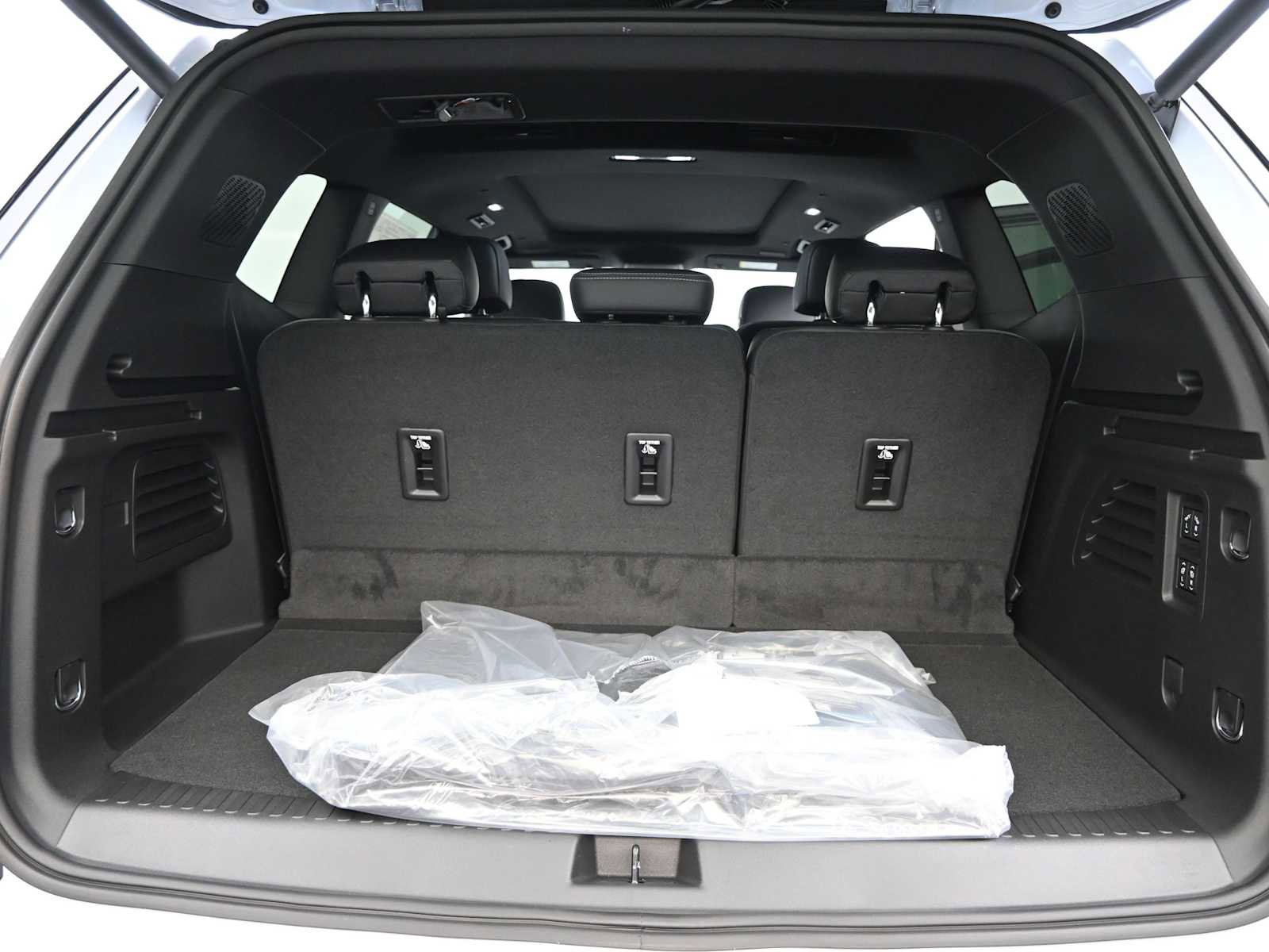 New 2026 Buick Enclave Avenir w/ Super Cruise Package image 13