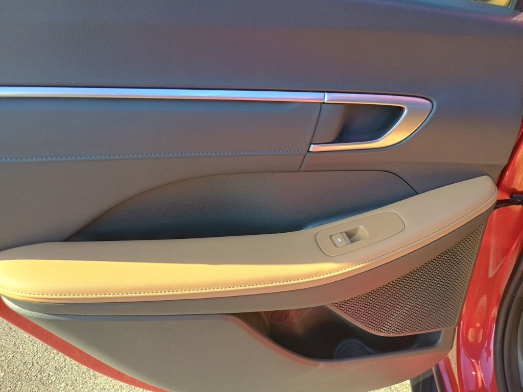 Used 2021 Hyundai Sonata Limited FWD image 15