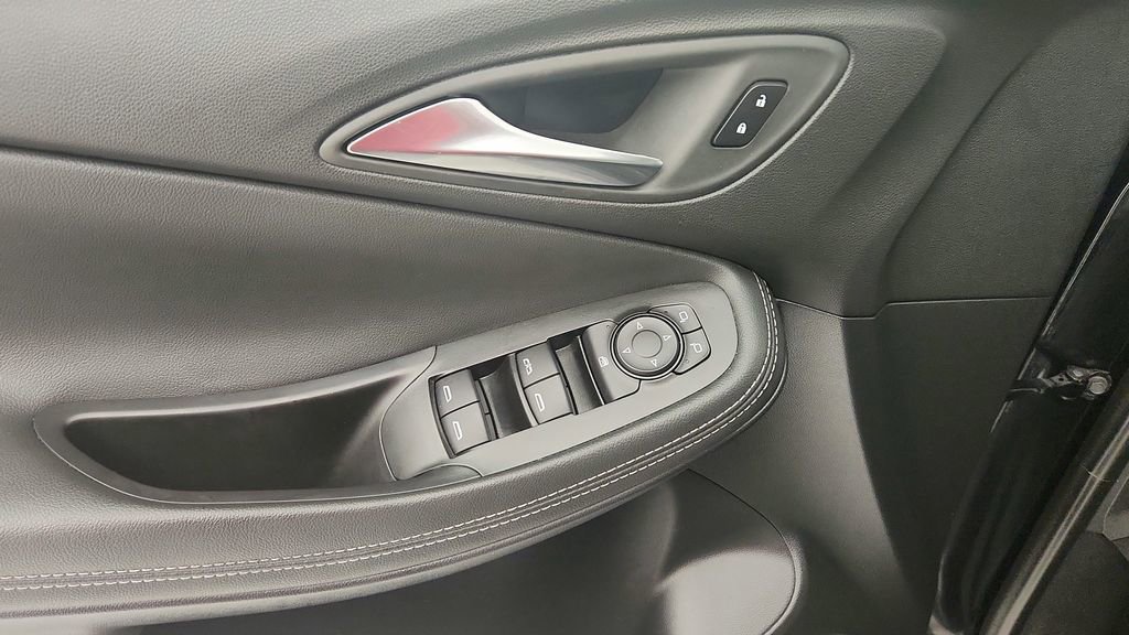 Certified 2025 Buick Encore GX Preferred FWD image 22