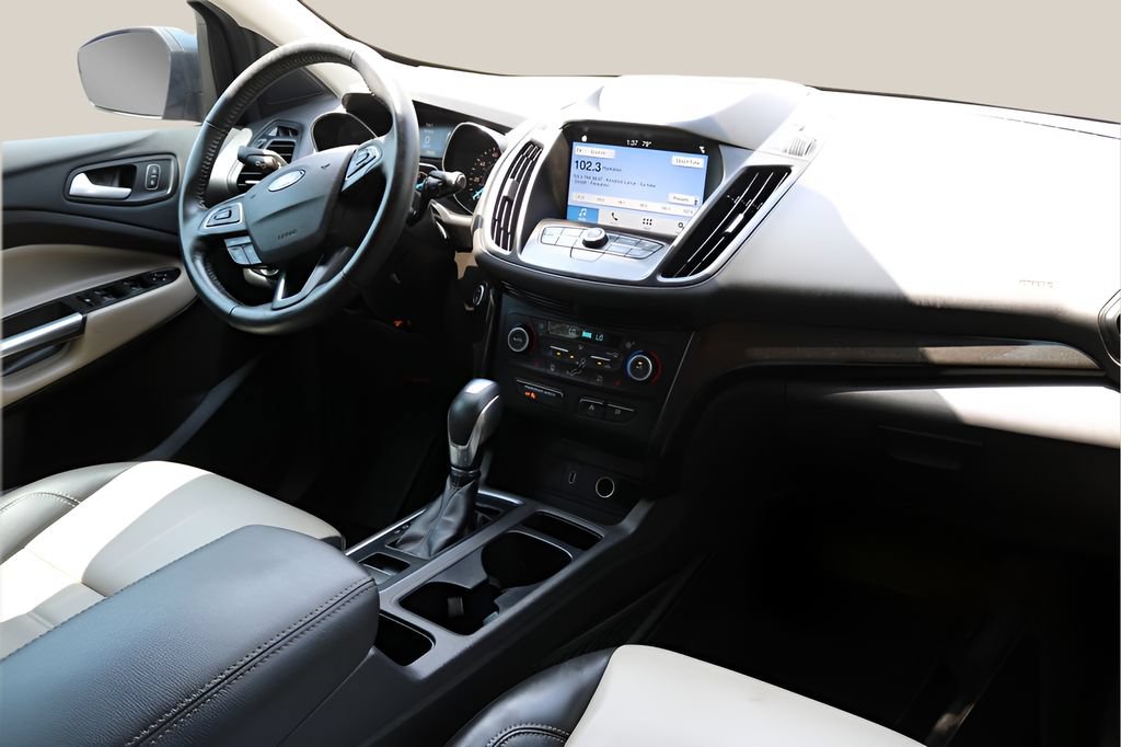 Used 2019 Ford Escape SEL FWD image 18